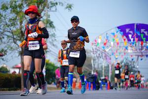 BIB: 40187, 45281
                            <button type="button" onclick="openModal(10090646)" class="btn btn-primary btn-sm float-right btn-popup" data-toggle="modal" data-target=".modal-high-quality">
                        <i class="fas fa-shopping-cart"></i> Add to Cart
                    </button>
                                            <button type="button" onclick="isThisMe(10090646, true)" class="btn btn-success btn-sm float-right btn-popup btn-isme hidden" data-toggle="tooltip" data-placement="bottom" title="นี่คือรูปของคุณใช่ไหม คลิกที่นี่เพื่อเอาเข้าอัลบั้ม">
                        <i class="fas fa-plus"></i> Add to album
                    </button>
                    <button type="button" onclick="isThisMe(10090646, false)" class="btn btn-warning btn-sm float-right btn-popup btn-isnotme hidden">
                        <i class="fas fa-ban"></i> Remove from album
                    </button>